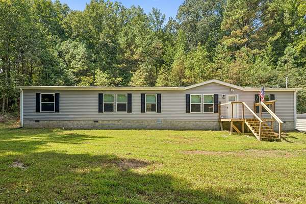 2.7 Acres of Land with Home for Sale in Waverly, Tennessee