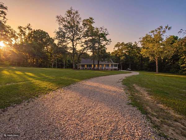 10 Acres of Land with Home for Sale in Havana, Florida