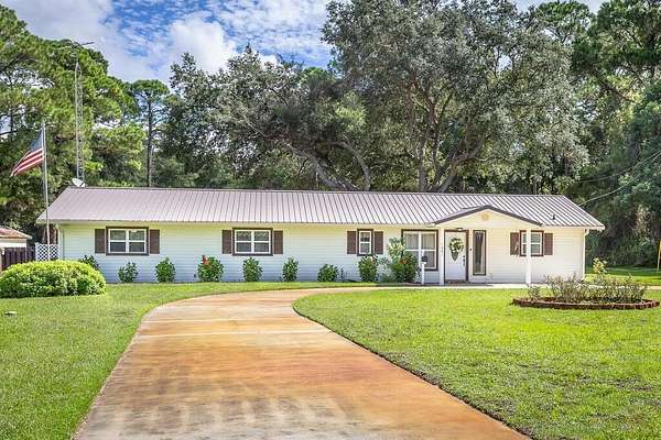 6.34 Acres of Land with Home for Sale in Apalachicola, Florida