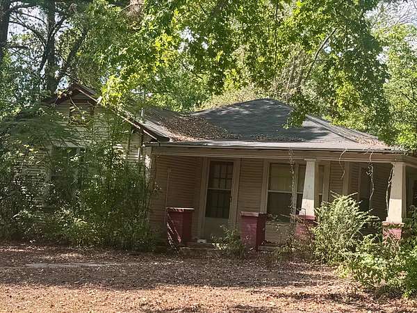 2 Acres of Land with Home for Sale in Henderson, Texas