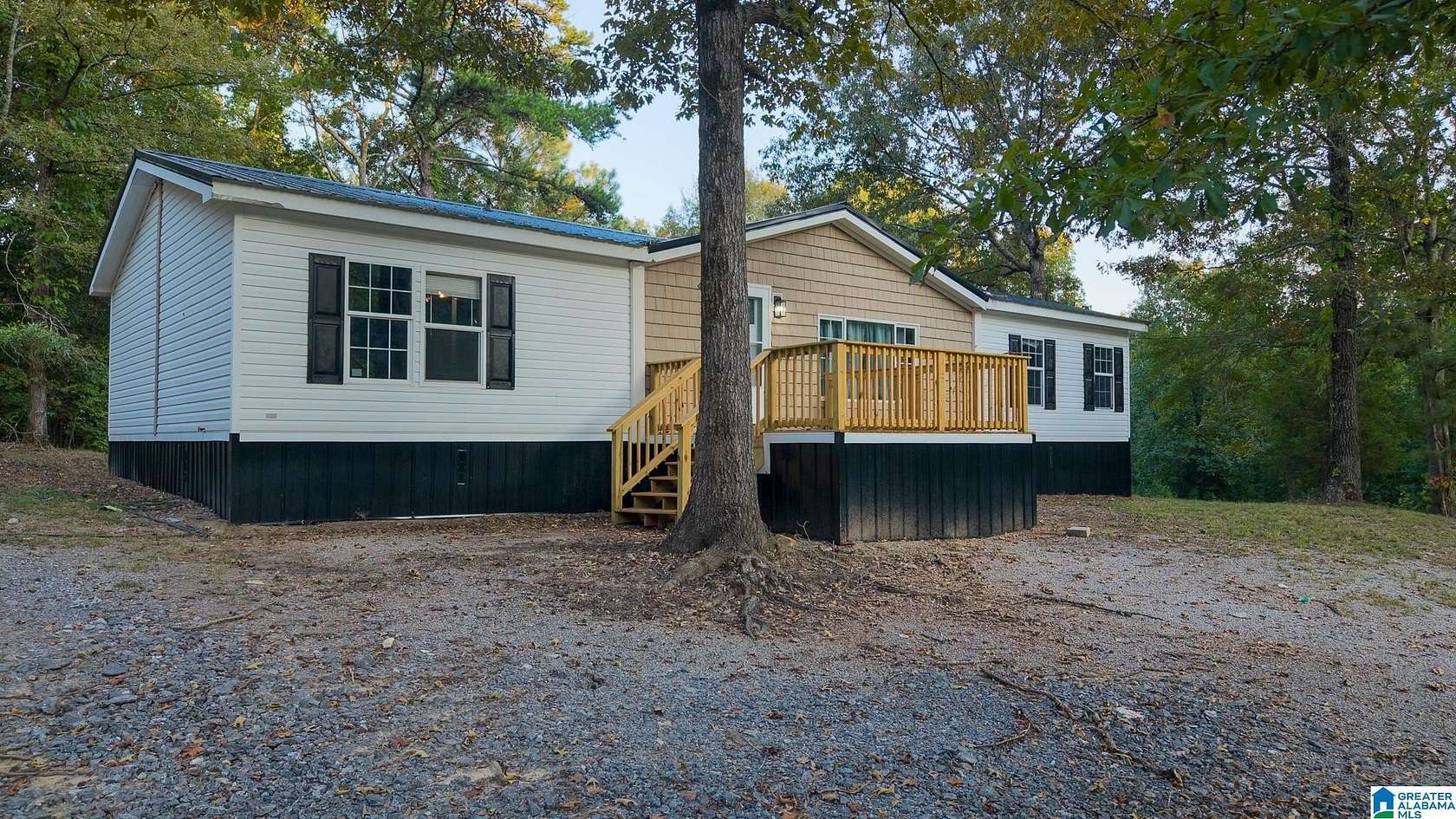 1.62 Acres of Land with Home for Sale in Ragland, Alabama