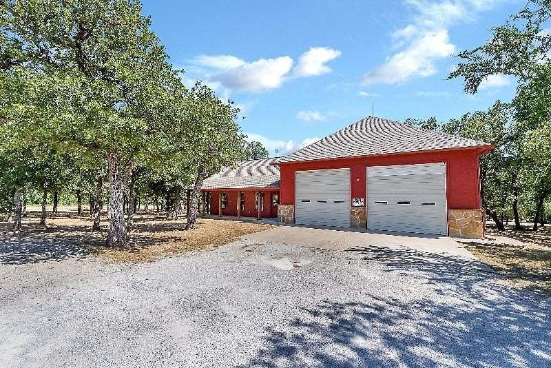 1 Acre of Residential Land for Sale in Bowie, Texas