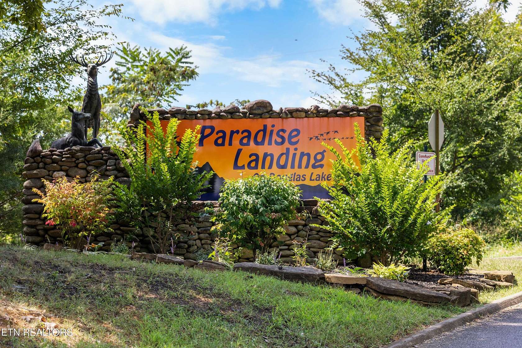 7.62 Acres of Residential Land for Sale in Dandridge, Tennessee
