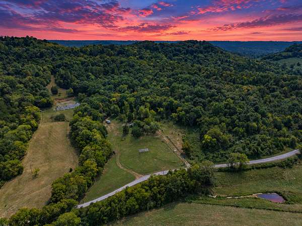 10 Acres of Residential Land for Sale in Petersburg, Tennessee