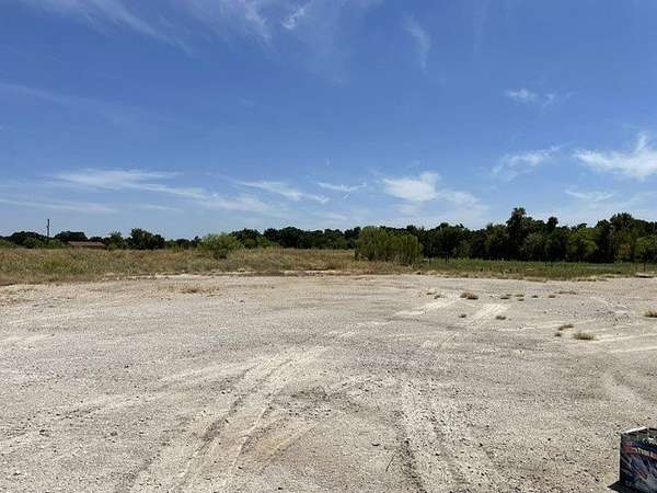 9 Acres of Residential Land for Sale in Mineral Wells, Texas