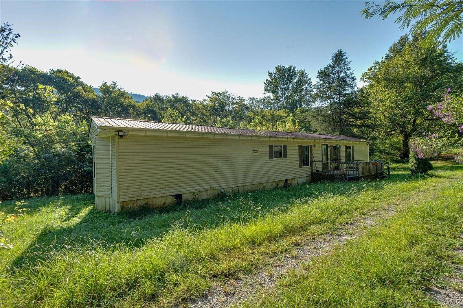 5 Acres of Land with Home for Sale in South Pittsburg, Tennessee