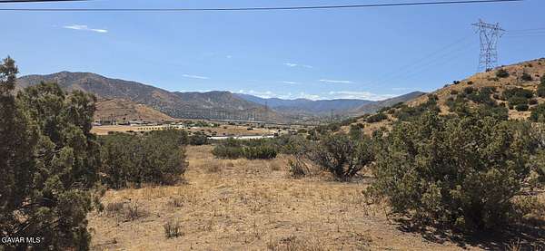 2.5 Acres of Mixed-Use Land for Sale in Acton, California