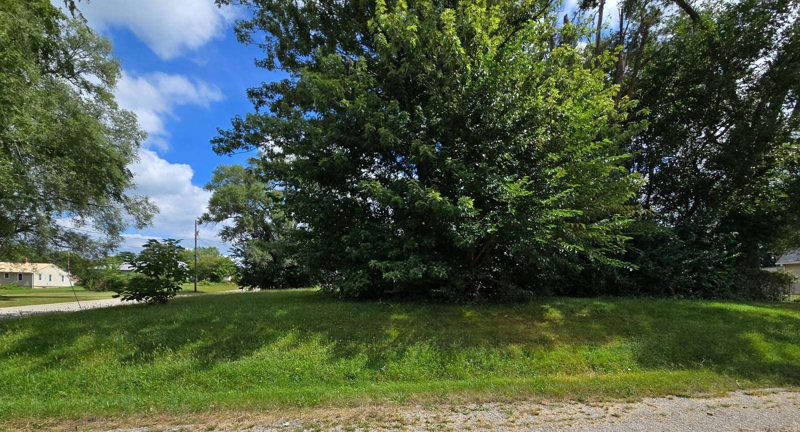 0.19 Acres of Residential Land for Sale in Monmouth, Illinois