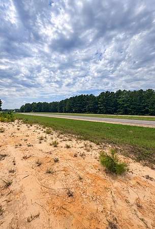 7 Acres of Land for Sale in Laurel, Mississippi