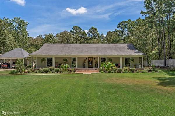 5.54 Acres of Land with Home for Sale in Shreveport, Louisiana
