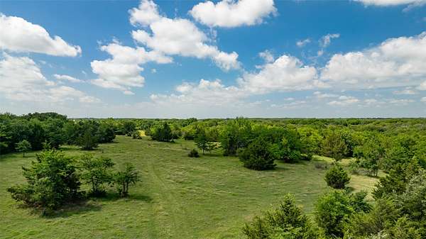 47.6 Acres of Agricultural & Residential Land for Sale in Gainesville, Texas