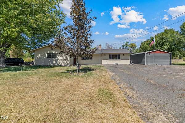 3 Acres of Land with Home for Sale in Central Point, Oregon
