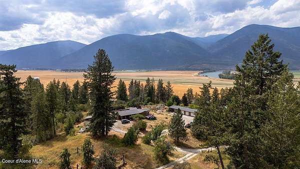 2 Acres of Land with Home for Sale in Bonners Ferry, Idaho