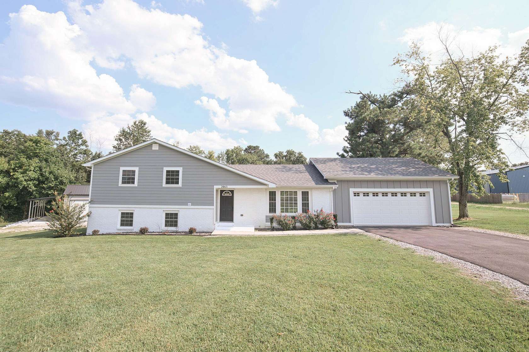 2 Acres of Land with Home for Sale in Mayfield, Kentucky