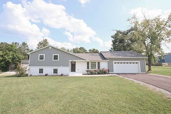 2 Acres of Land with Home for Sale in Mayfield, Kentucky