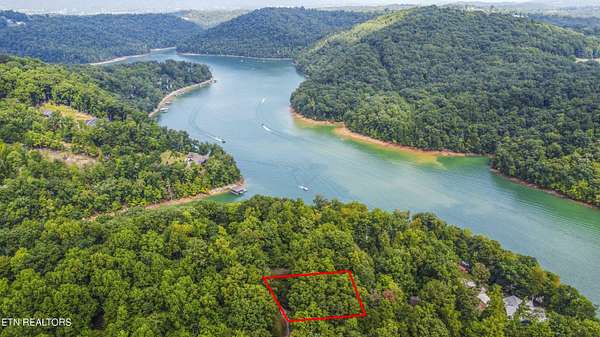 0.53 Acres of Residential Land for Sale in Caryville, Tennessee