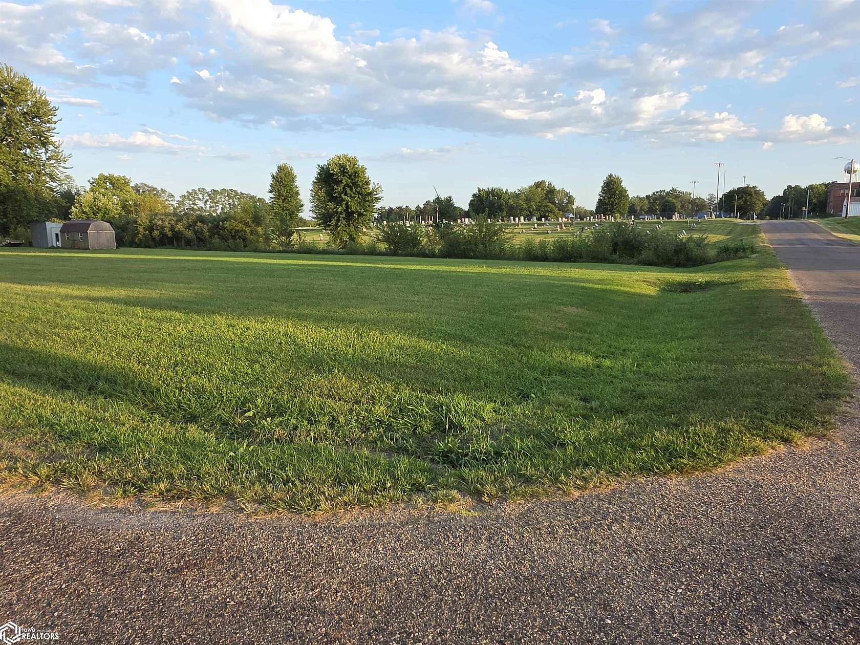 0.5 Acres of Land for Sale in Batavia, Iowa