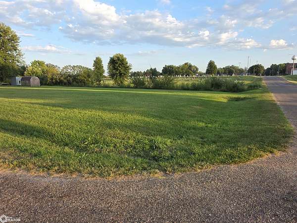 0.5 Acres of Land for Sale in Batavia, Iowa