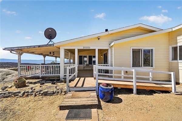 18.8 Acres of Land with Home for Sale in Hemet, California