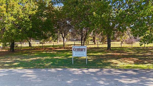 1 Acre of Residential Land for Sale in Double Oak, Texas