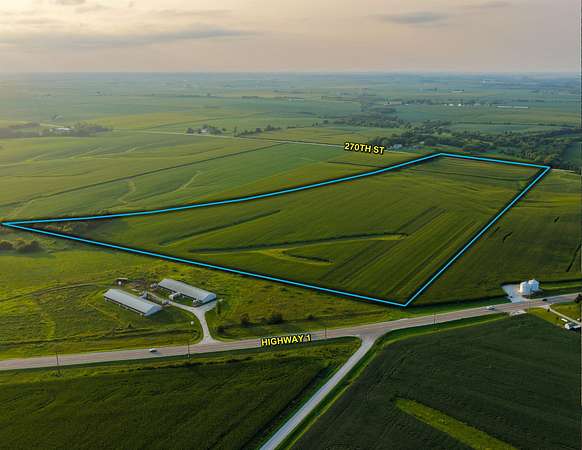 61 Acres of Land for Auction in Washington, Iowa