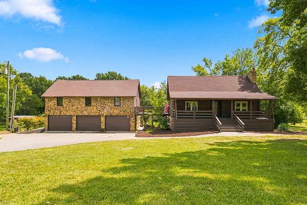 5 Acres of Land with Home for Sale in La Vergne, Tennessee