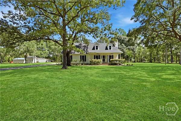 5.28 Acres of Land with Home for Sale in Pembroke, Georgia