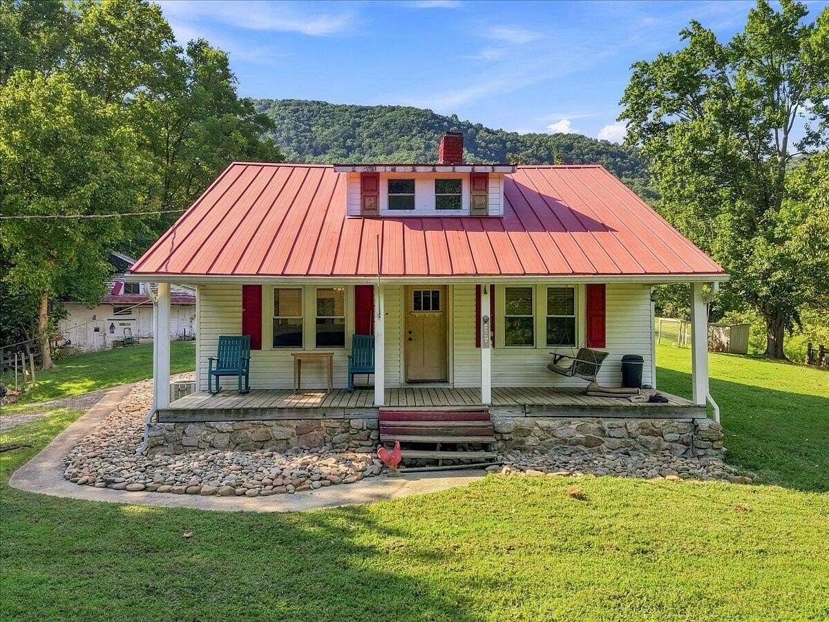 32.5 Acres of Land with Home for Sale in Corryton, Tennessee