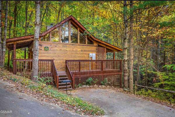 0.89 Acres of Land with Home for Sale in Pigeon Forge, Tennessee