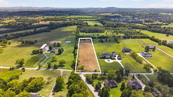 5 Acres of Residential Land for Sale in Lebanon, Tennessee