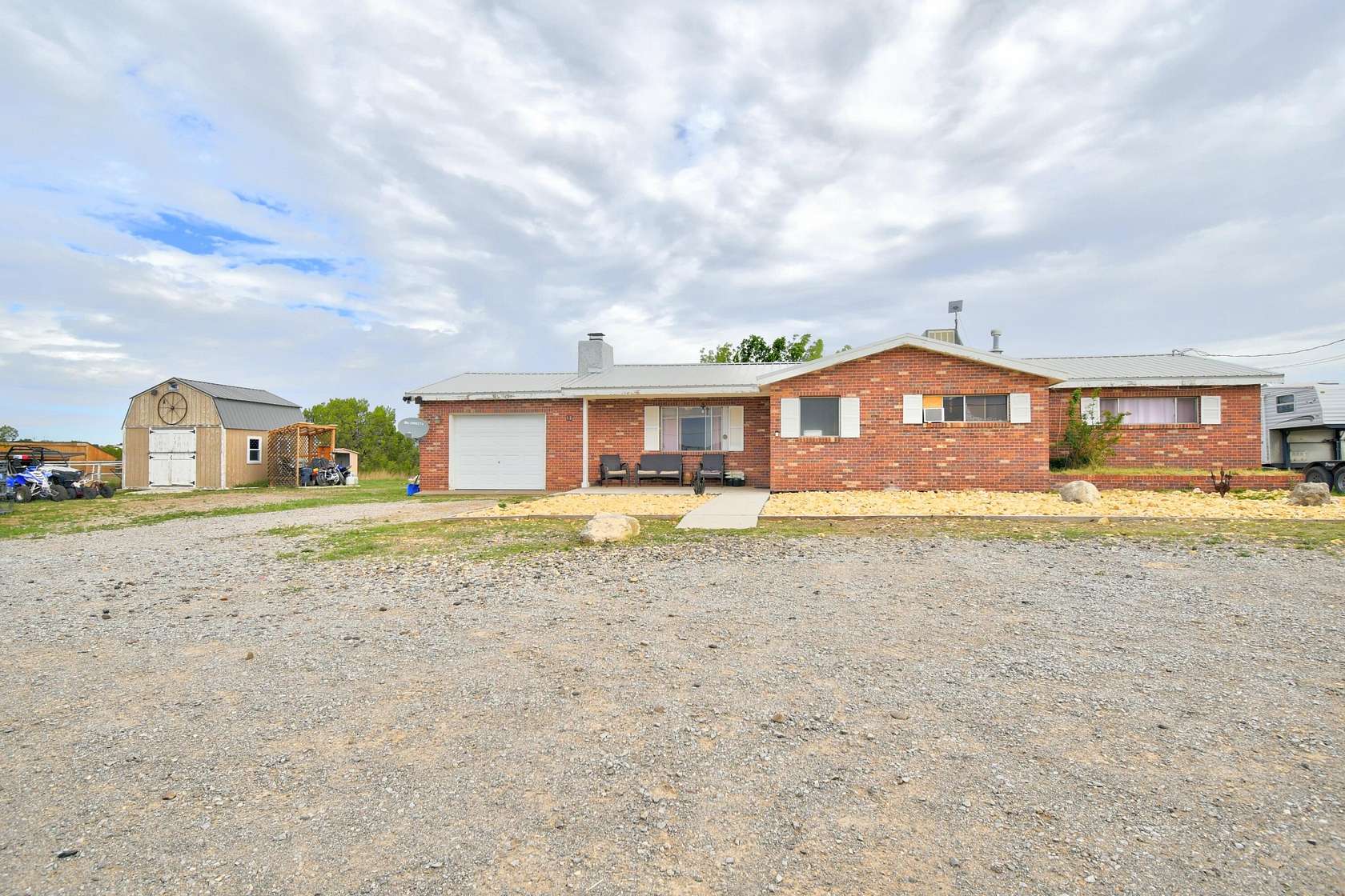 2.5 Acres of Land with Home for Sale in Edgewood, New Mexico