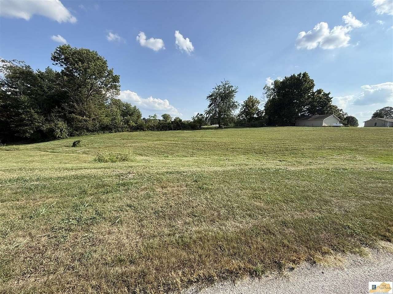 1.34 Acres of Residential Land for Sale in Glasgow, Kentucky