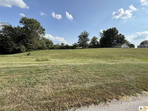 1.34 Acres of Residential Land for Sale in Glasgow, Kentucky