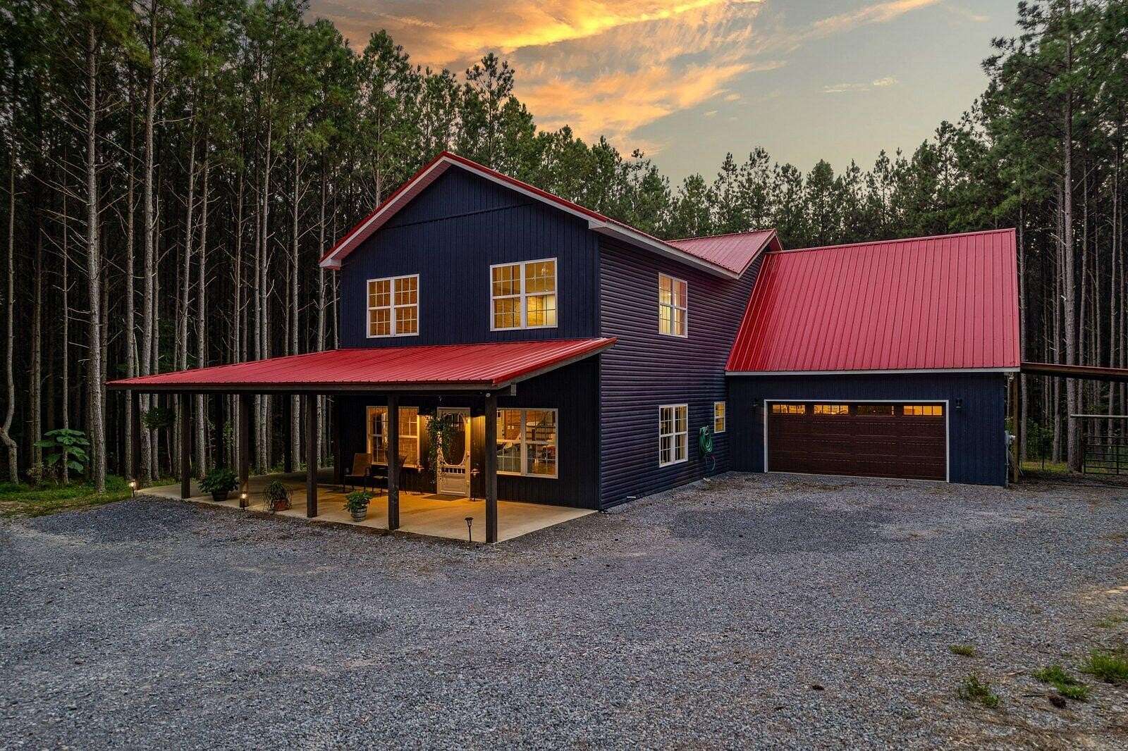 13 Acres of Land with Home for Sale in Signal Mountain, Tennessee