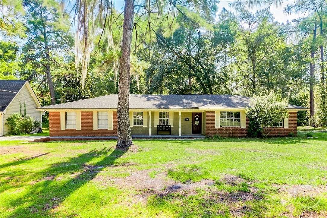 1.75 Acres of Land with Home for Lease in Guyton, Georgia