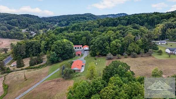 12 Acres of Recreational Land with Home for Sale in Bluefield, West Virginia