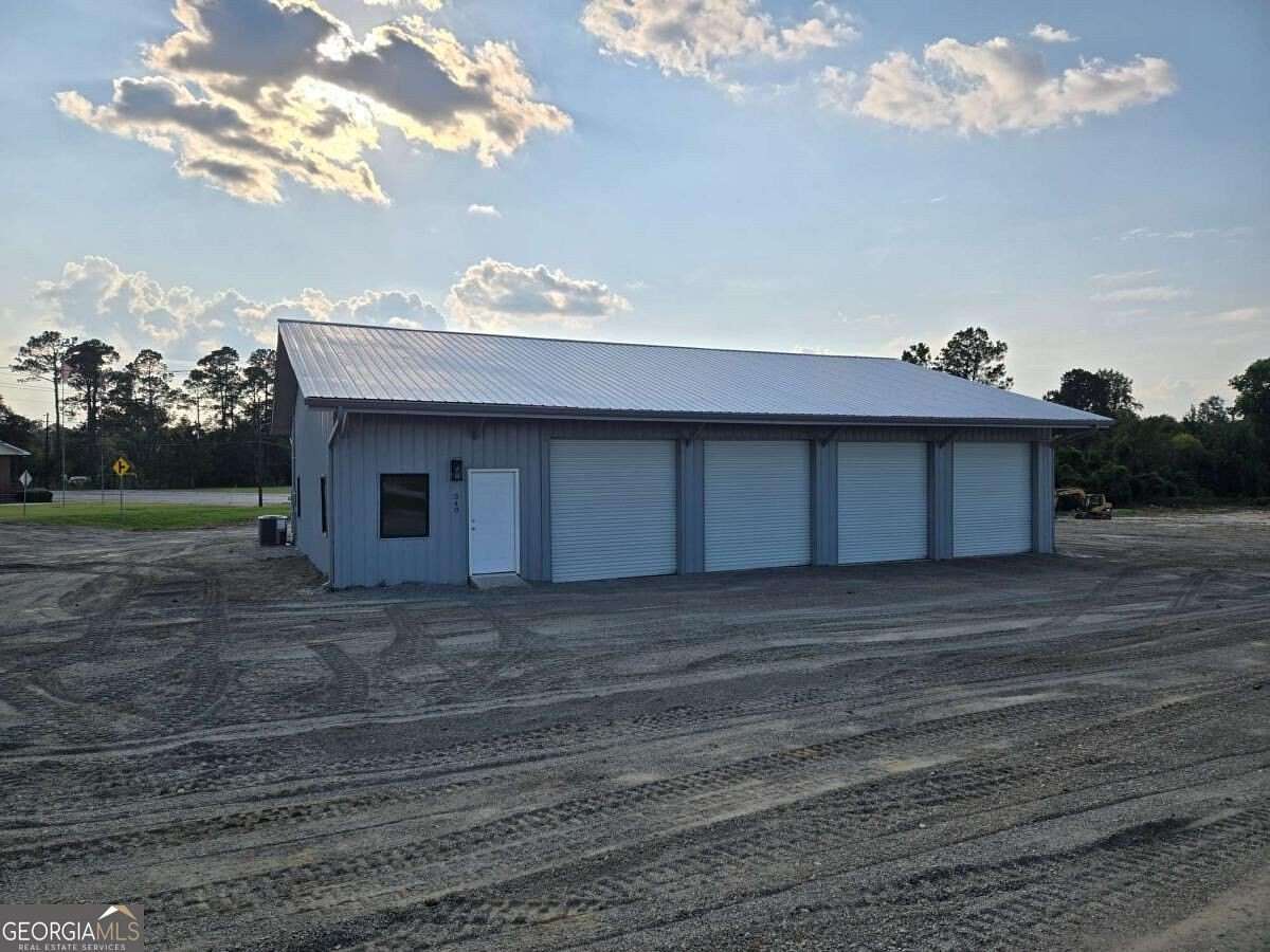 4.9 Acres of Improved Commercial Land for Lease in Swainsboro, Georgia