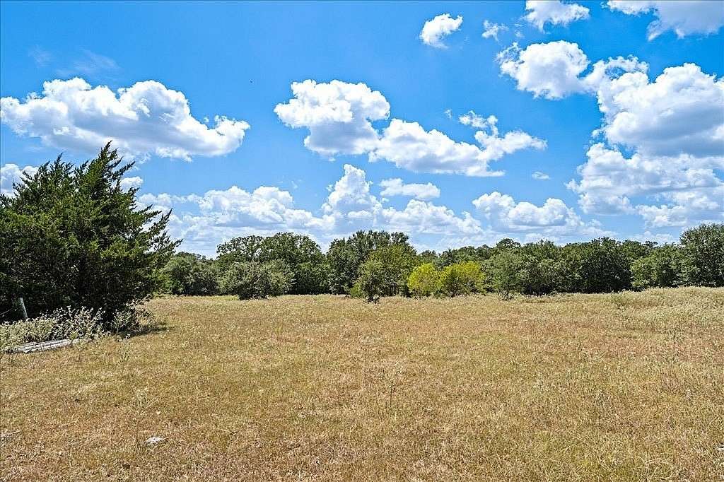 34.1 Acres of Land for Sale in Fayetteville, Texas