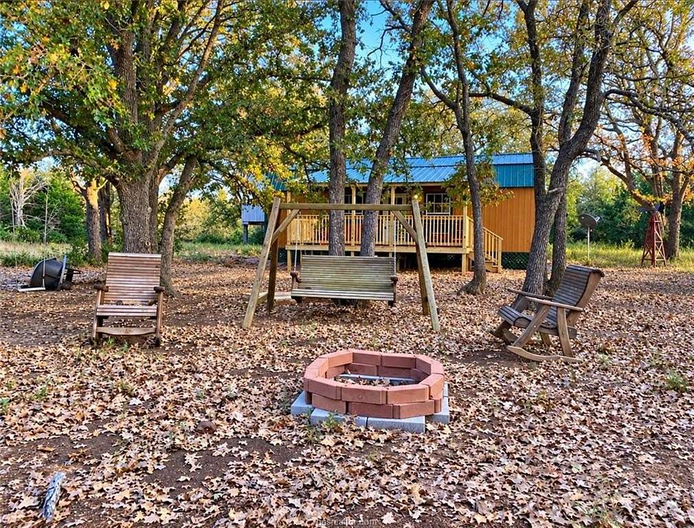 10 Acres of Improved Land for Sale in Franklin, Texas