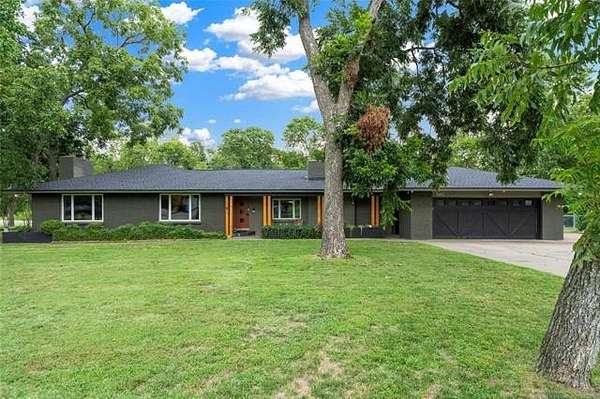 2.7 Acres of Land with Home for Sale in Tulsa, Oklahoma