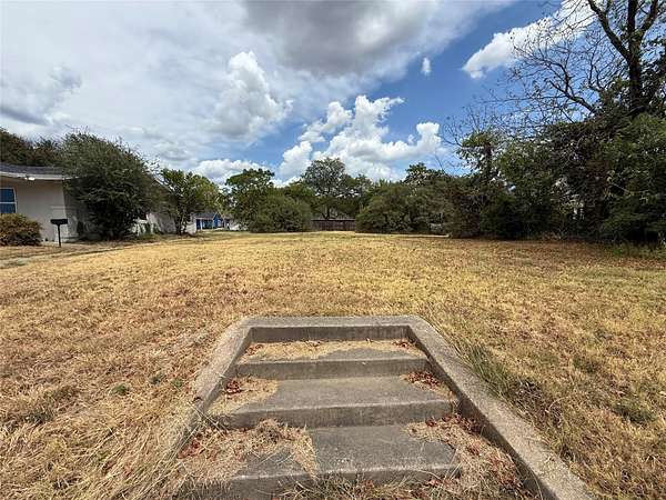 0.26 Acres of Mixed-Use Land for Sale in Sherman, Texas