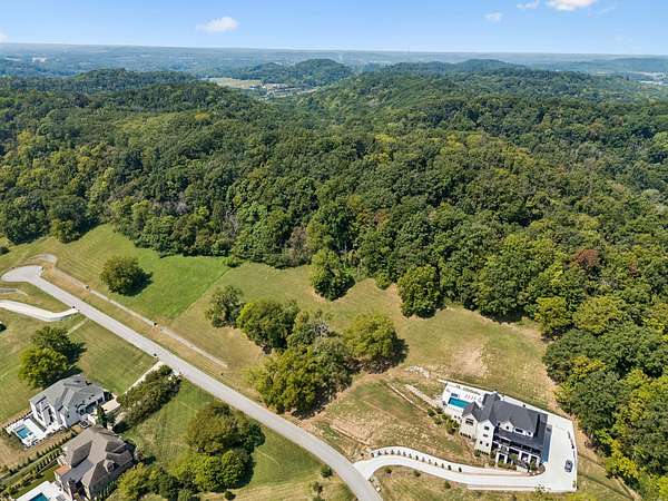2.86 Acres of Residential Land for Sale in Franklin, Tennessee