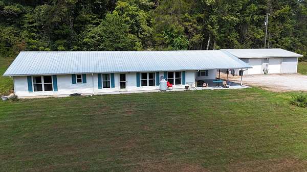 21.7 Acres of Land with Home for Sale in Somerset, Kentucky