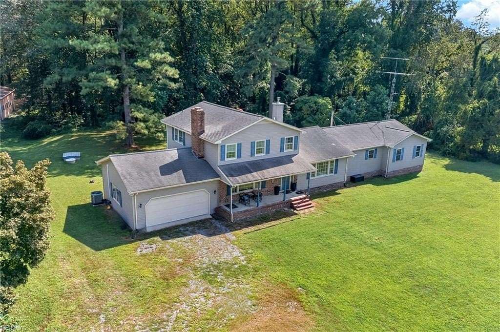 10.3 Acres of Land with Home for Sale in Gloucester, Virginia