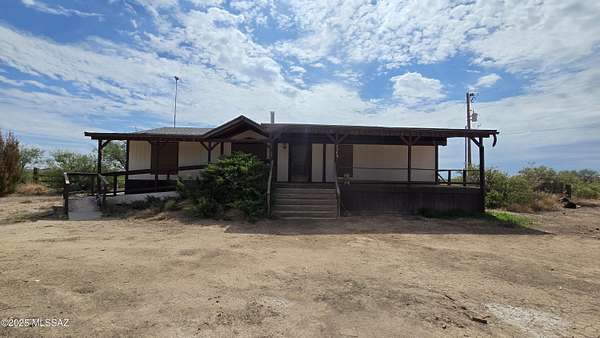26.7 Acres of Agricultural Land with Home for Sale in Willcox, Arizona