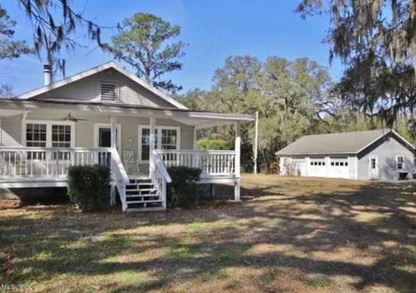 9 Acres of Land with Home for Sale in Williston, Florida