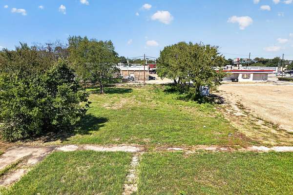 0.13 Acres of Commercial Land for Sale in Ennis, Texas