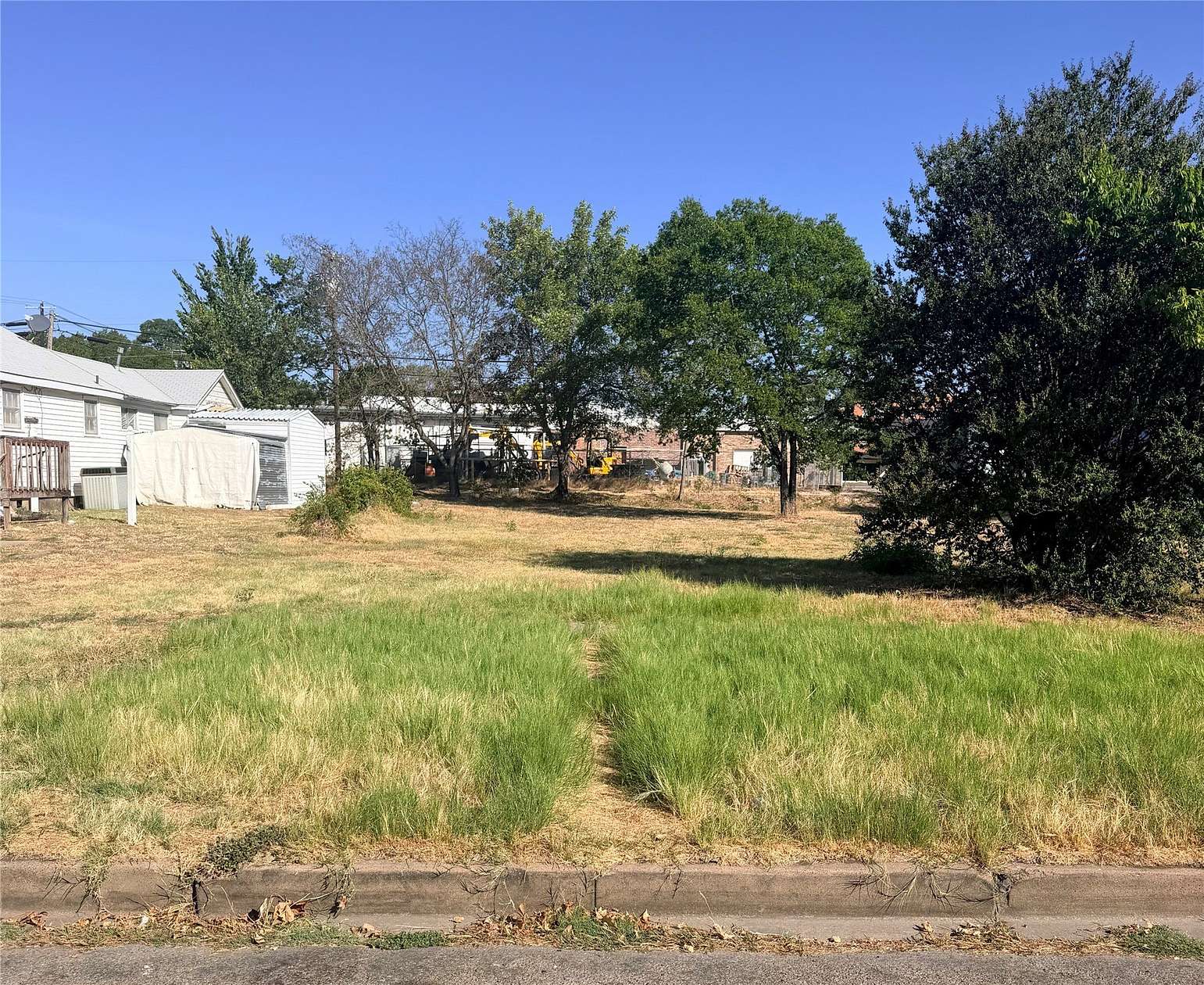 0.13 Acres of Commercial Land for Sale in Ennis, Texas
