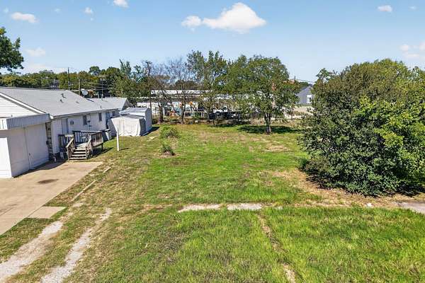 0.13 Acres of Commercial Land for Sale in Ennis, Texas