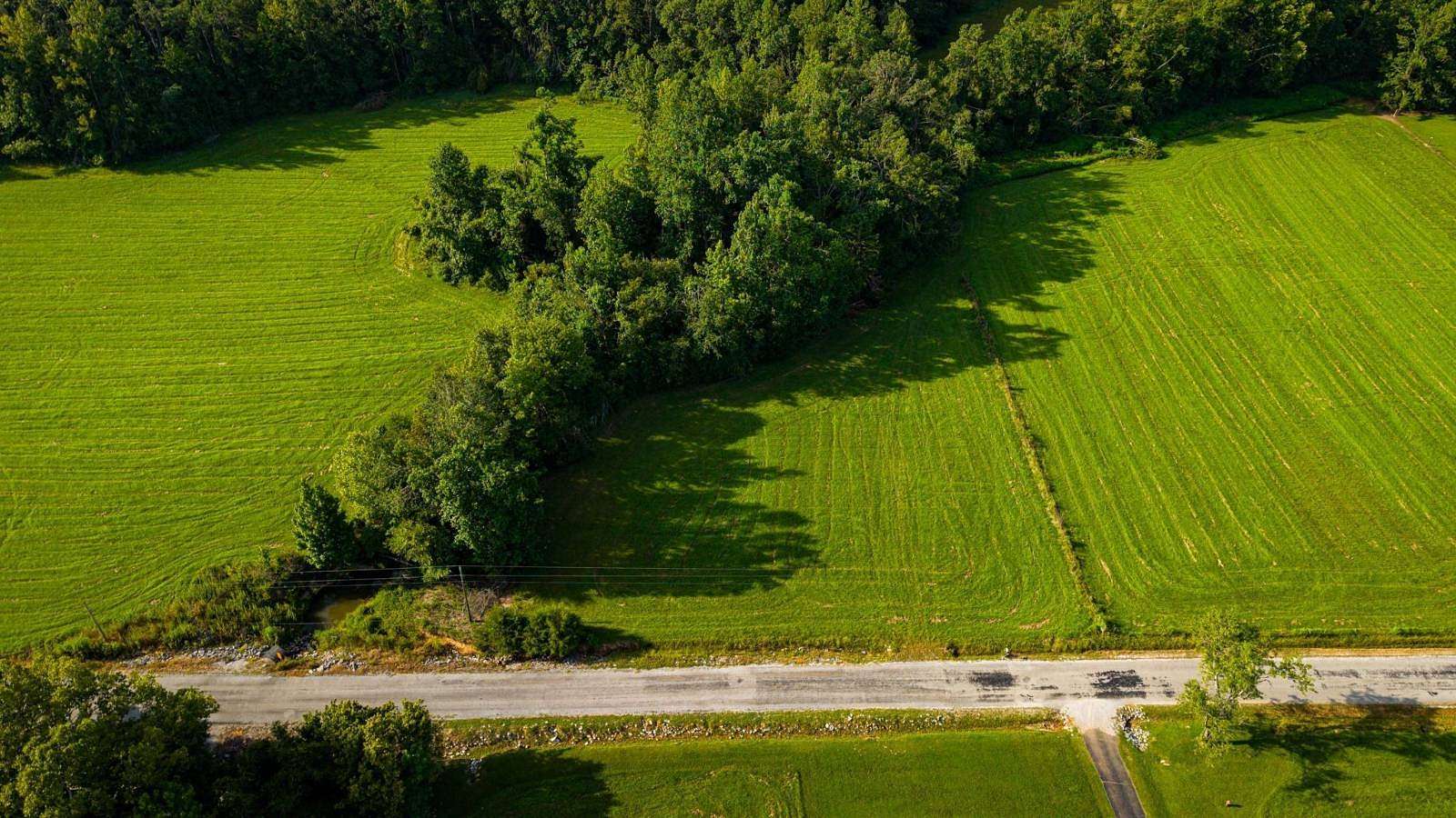1.5 Acres of Residential Land for Sale in Hickory Flat, Mississippi